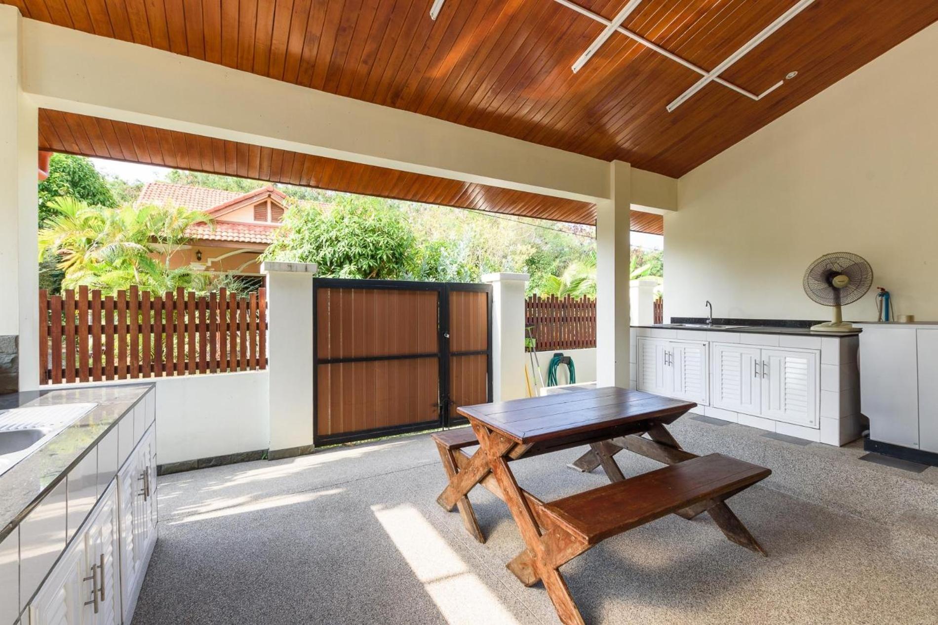 Amber Pool Villa Naiharn Rawai Exteriör bild